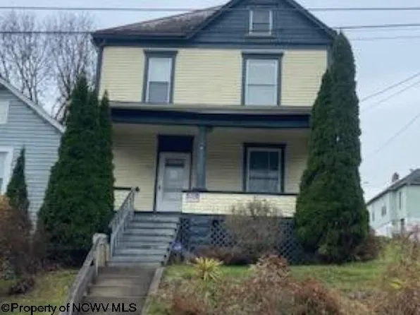 984 W Pike St, Clarksburg, WV 26301