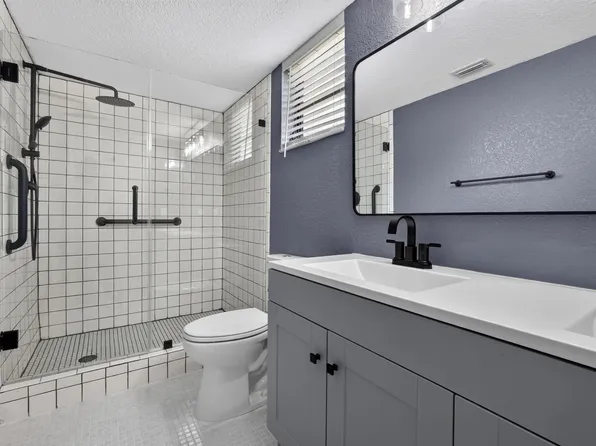 6795 Huntington Lane #201, Delray Beach, FL 33446