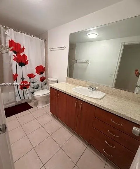 6930 Miami Gardens Dr #1-517 — Photo 3