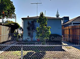 2414 W Chandler Blvd #A, Burbank, CA 91506