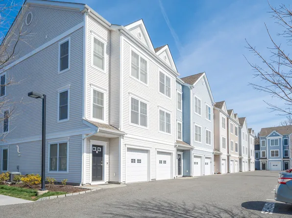 302 Copper Square Drive #302, Bethel, CT 06801