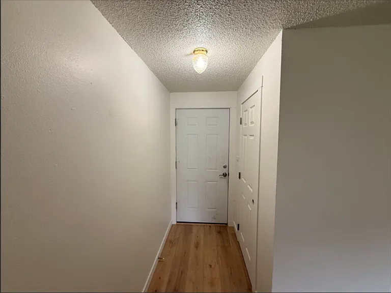 215 NW Canal Blvd #6 — Photo 3