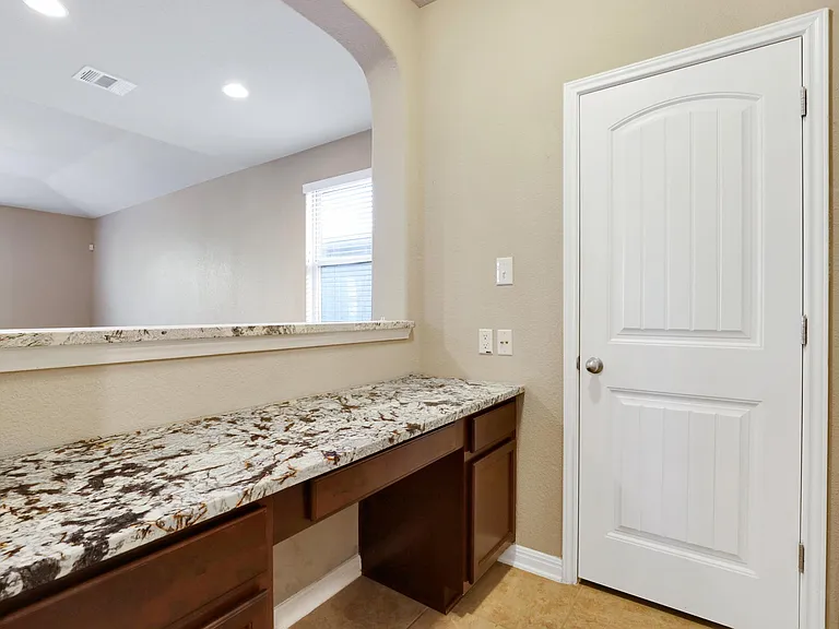 6611 Willow Farm — Photo 4