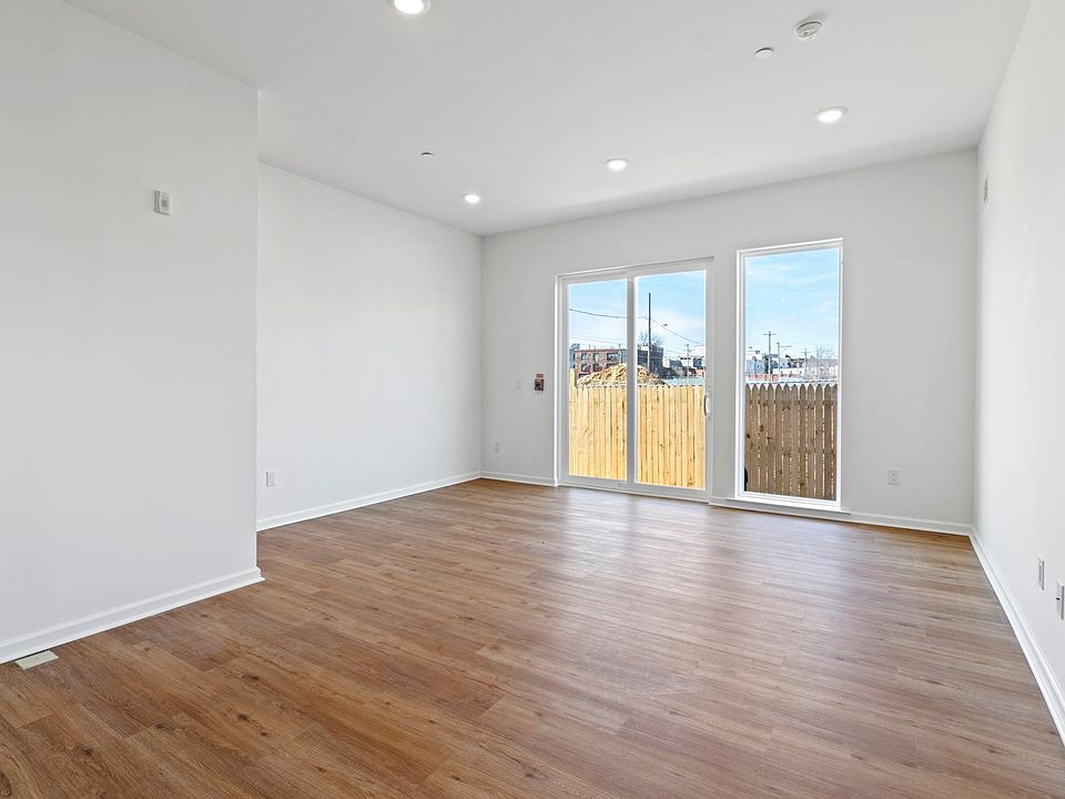 1st image of 1630 N 20th St #3