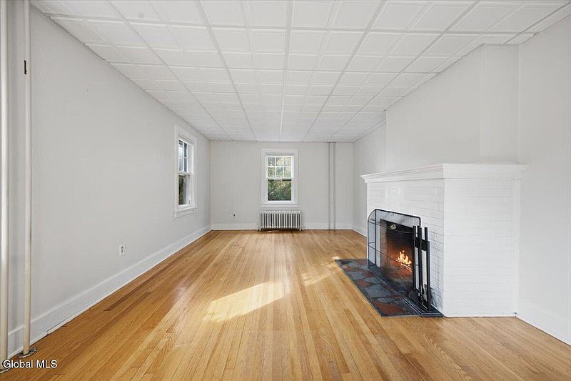 5th image of 45 Pointview Drive