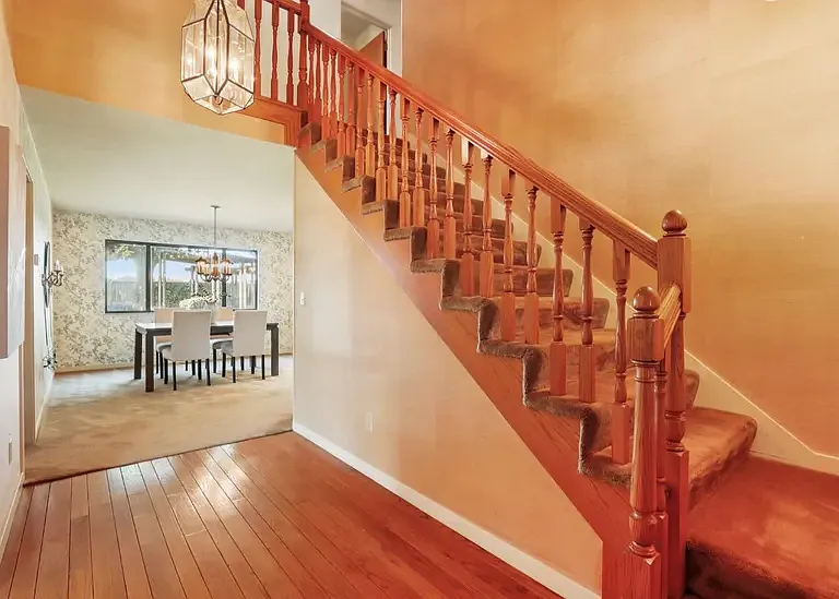 1112 Schauer Ct — Photo 2