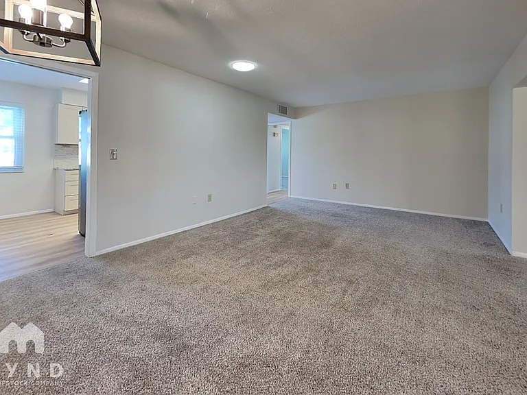 1511 W Del Webb Blvd — Photo 5