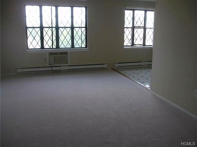 2nd image of 516 Sierra Vista Ln #516