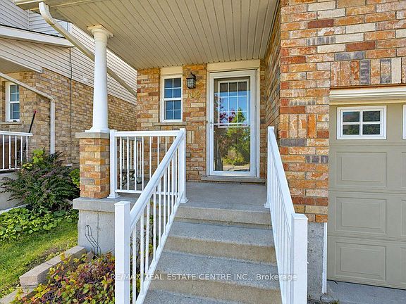 4th image of 108 Periwinkle St