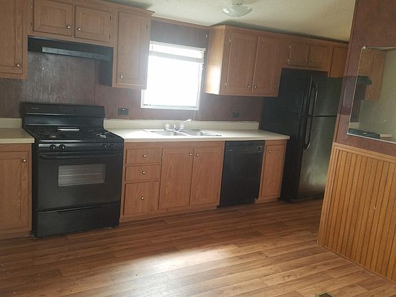 3rd image of 313 Melody Ln