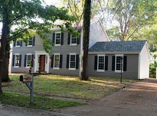 15753 Carriage Hill Dr, Chesterfield, MO 63017