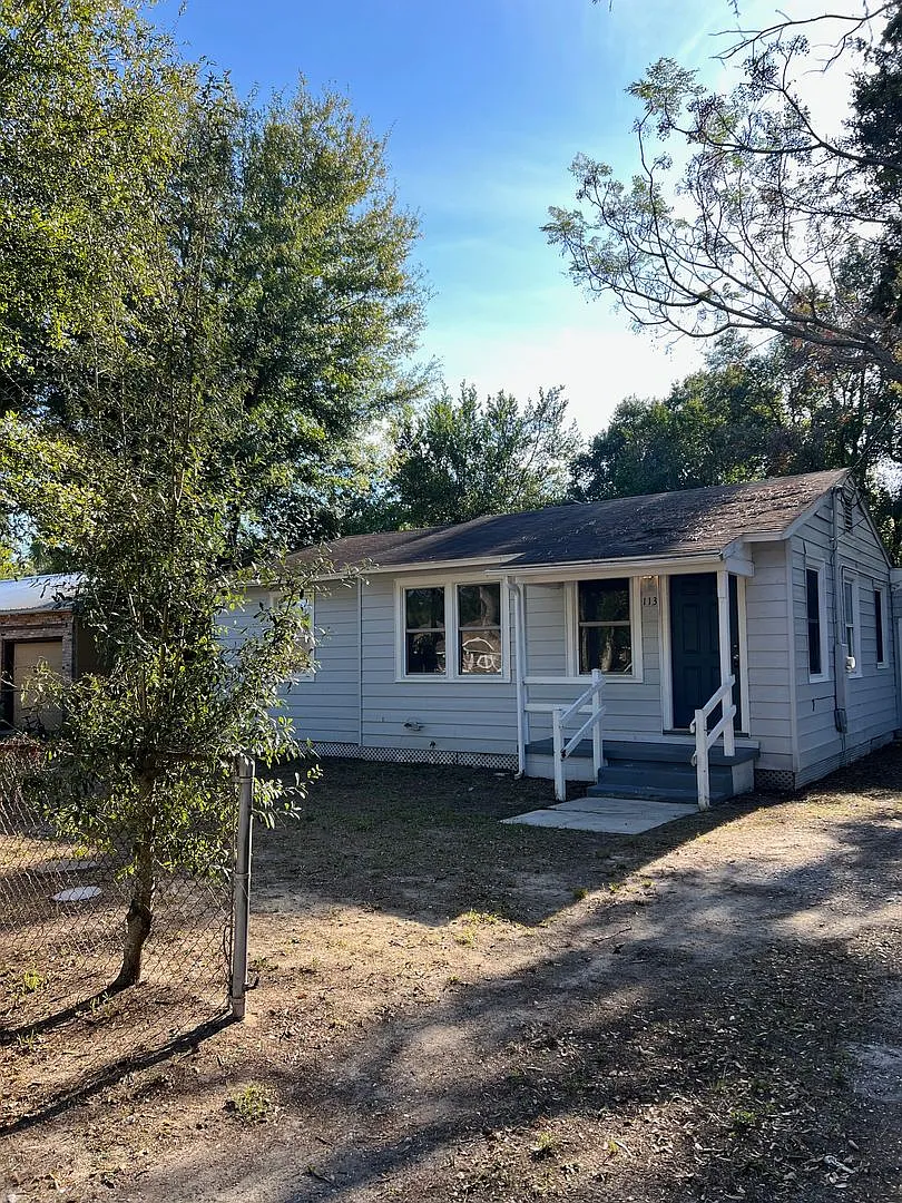 113 Rue Max St Pensacola, Fl 32507 Move In Special: Half Off First Full Month Of Rent — Photo 3