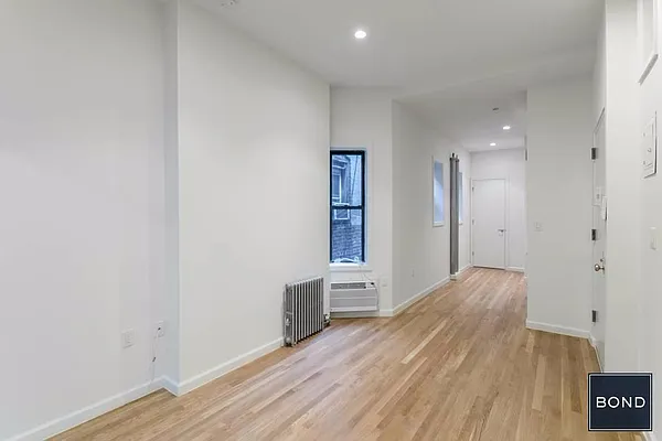 Rented by Bond New York | media 10