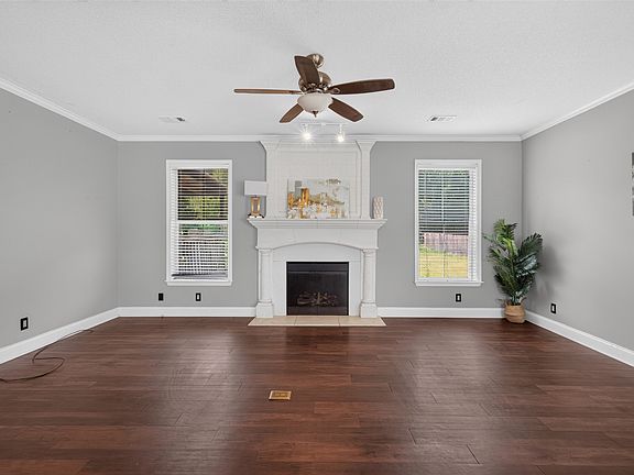 2nd image of 6965 Conner Ln