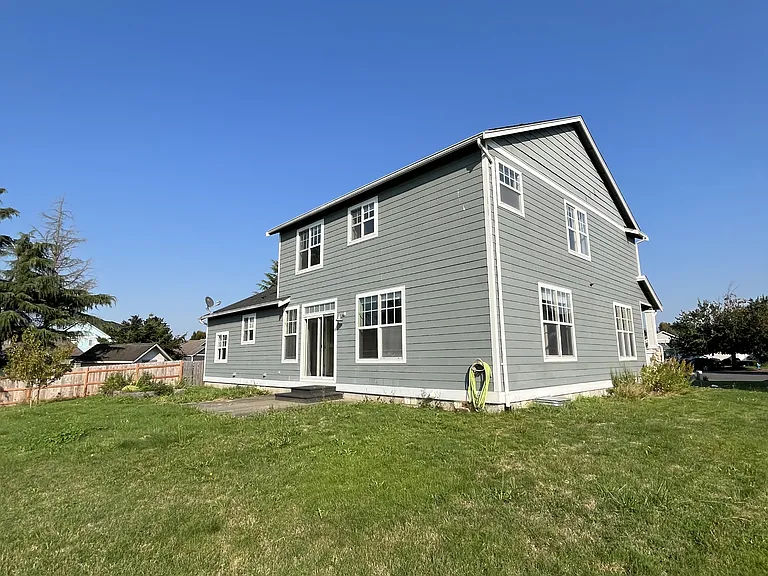 1341 Colony Ct — Photo 4