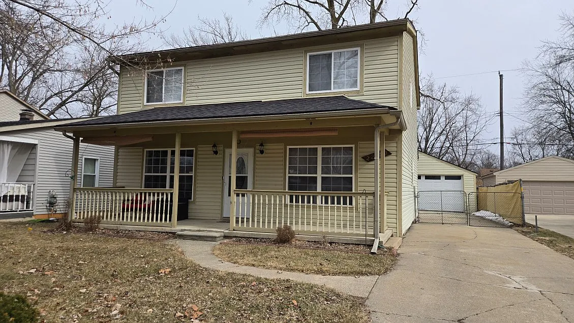 22750 Purdue Ave photo 1