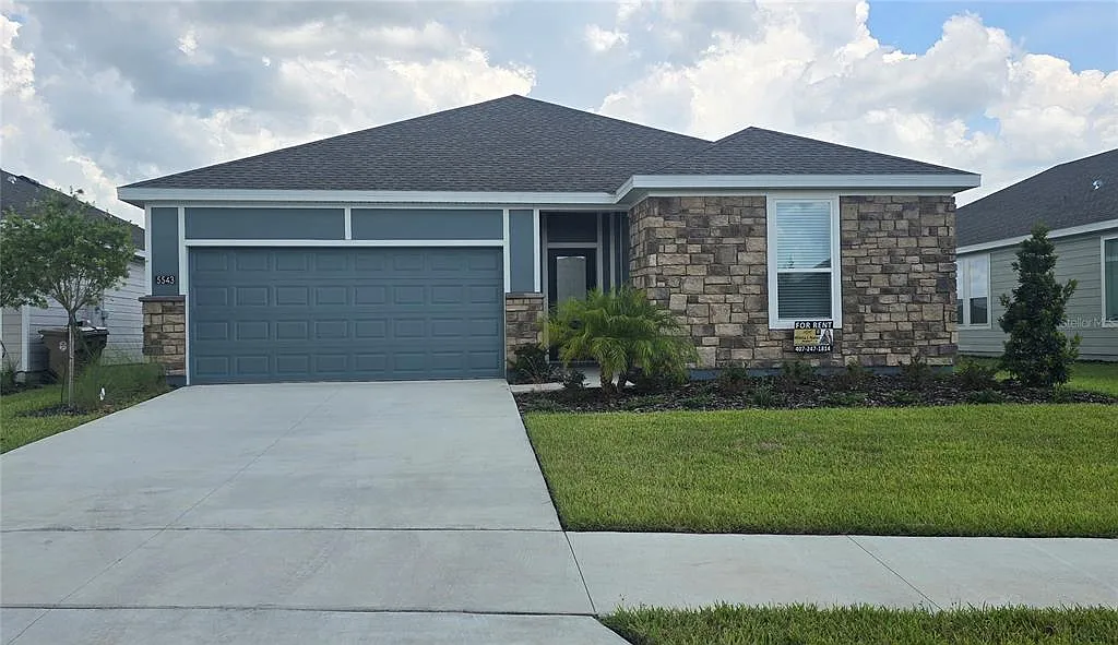 3 bed, 2.0 bath, 1580 sqft, $2,100 — Photo 1