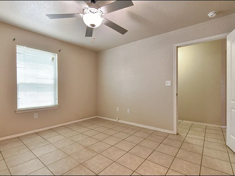 7351 Burntside Ln — Photo 17