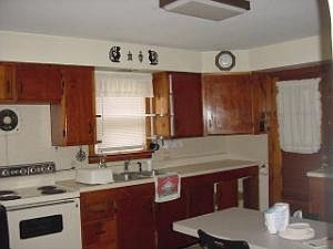 4th image of 408 Sherman St