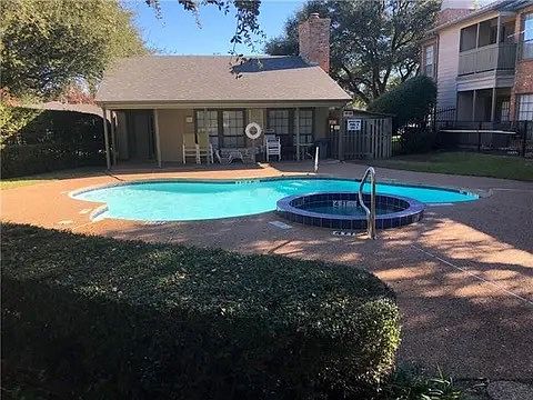 1st image of 3101 Townbluff Dr APT 512