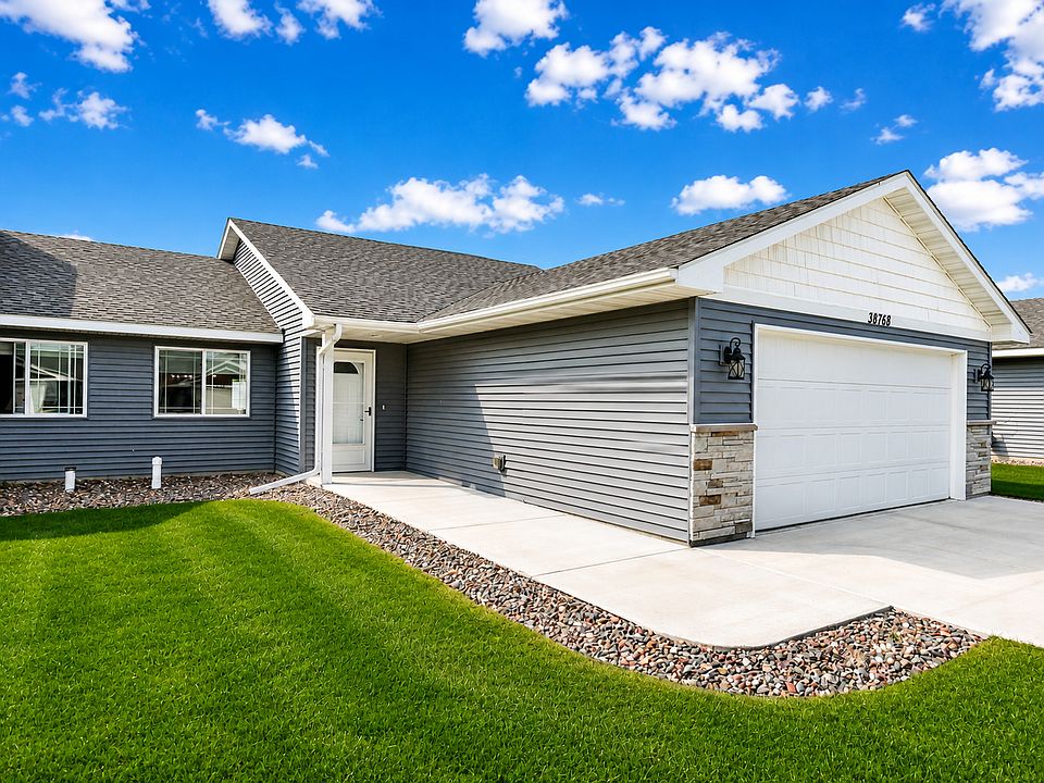 1st image of 38768 Maple Ct