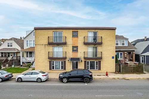 1426 S Cicero Ave #208 Photo 1