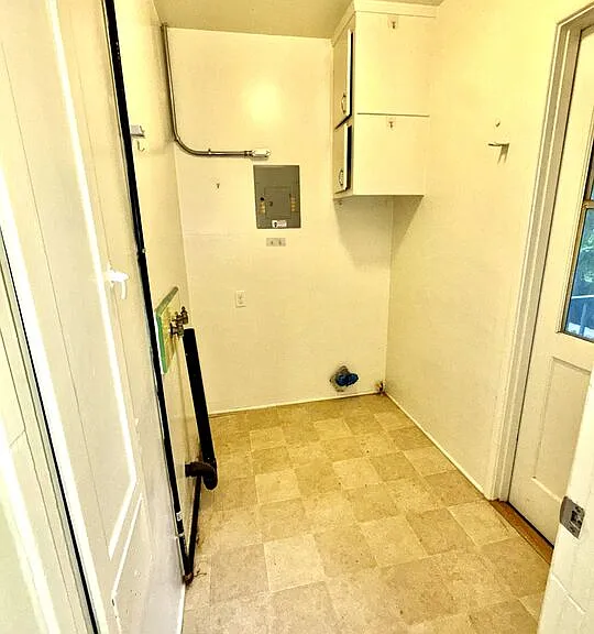 2618 Prospect Ave — Photo 8
