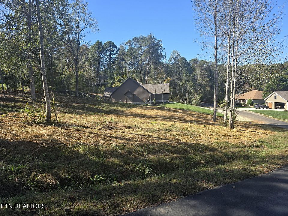 2nd image of 228 Seminole Cir