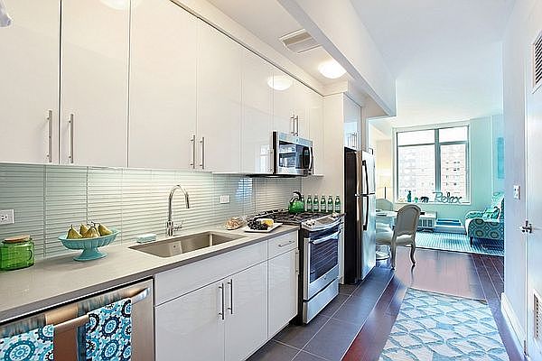 1st image of 81 Fleet Pl APT 11H
