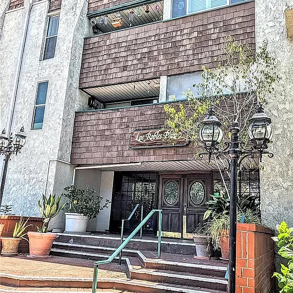 360 S Euclid Ave #327 — Photo 14