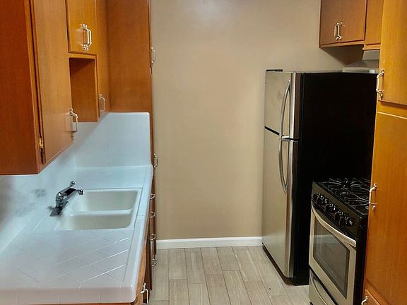 5th image of 4369-4379 Hamilton St #2