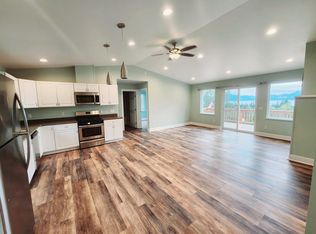 960 Barnett Pl, Homer, AK 99603