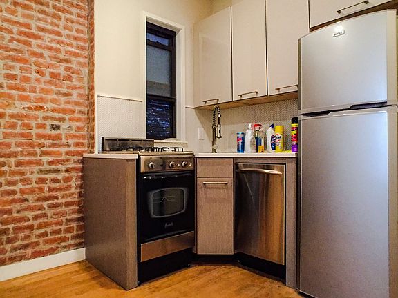 4th image of 21 Catherine St APT 2E