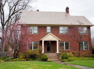 2769 Derbyshire Rd, Cleveland Heights, OH 44106