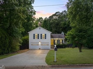 4255 Hidden Meadow Cir, Buford, GA 30518