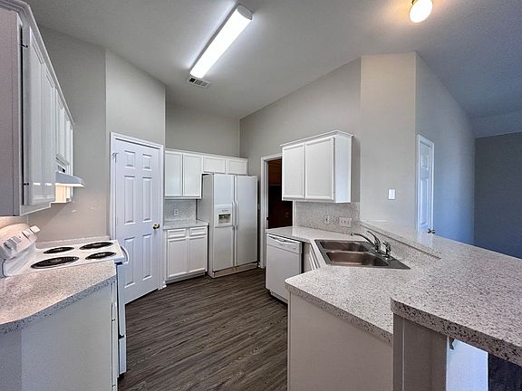 5th image of 1503 Cedar Park Dr #A