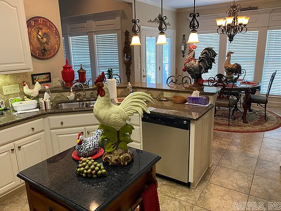4th image of 2304 Lorraine Cir
