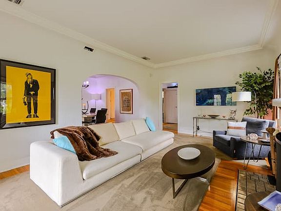 2nd image of 1203 S Rimpau Blvd