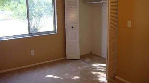5th image of 2181 SE Airoso Blvd