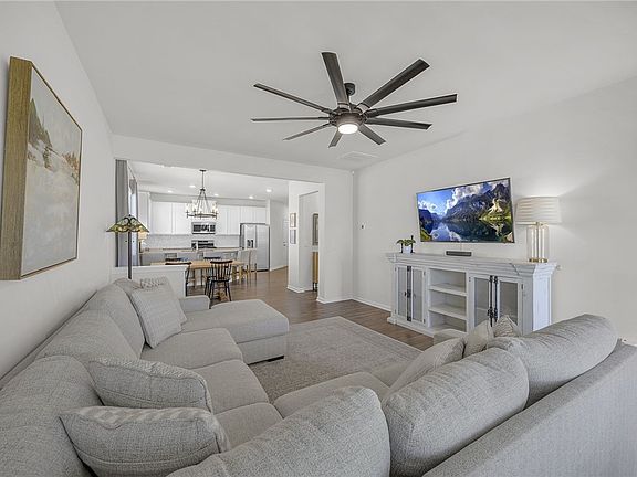 5th image of 22 Corsica Ct