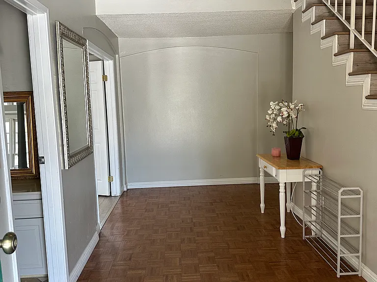 370 W Campus View Dr — Photo 15