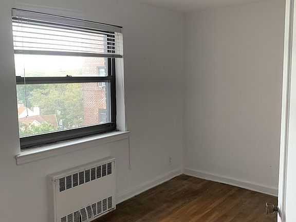 2nd image of 14702 84th Dr #6F