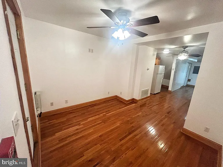 2635 W Girard Ave #B — Photo 10