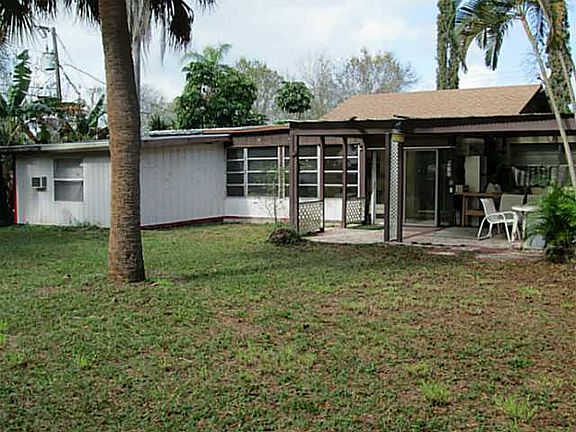 3rd image of 2545 8th St
