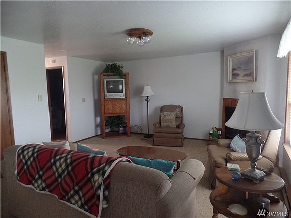 4th image of 865 Cuddy Ct NW #102 A
