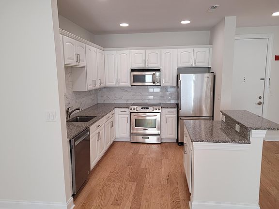 2nd image of 22 Avenue At Port Imperial APT 308