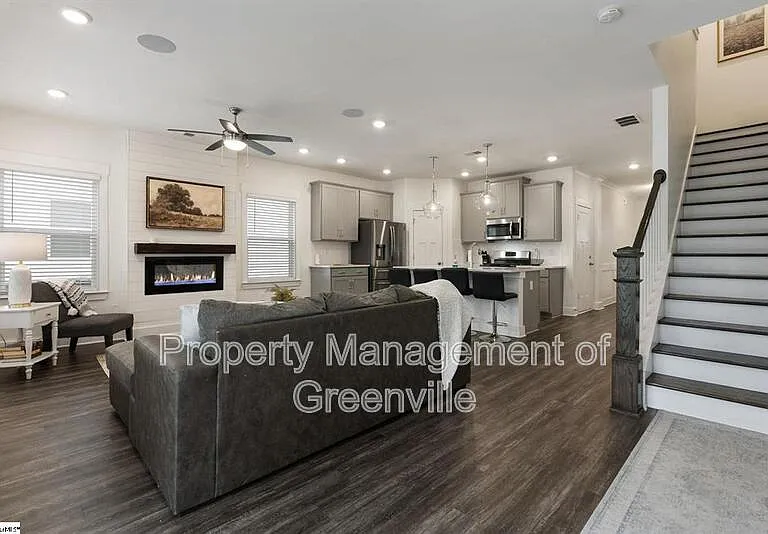 100 Grey Oak Trl — Photo 12