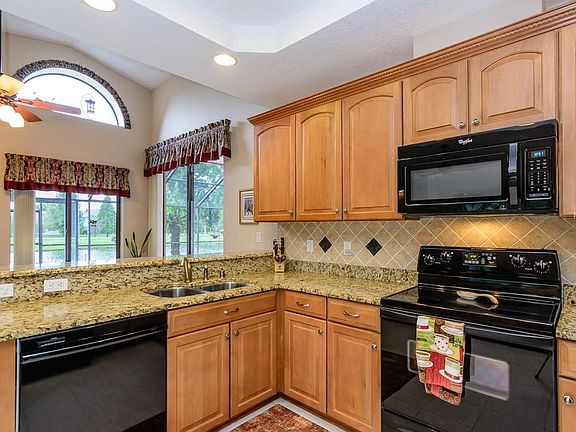 5th image of 966 Cobblestone Ln