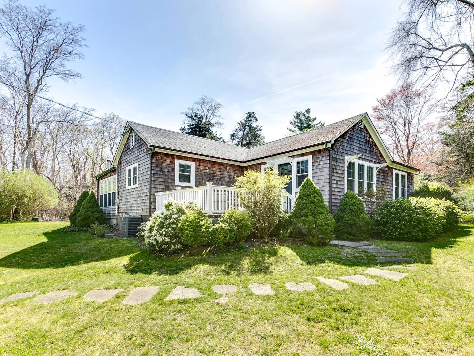 Sag Harbor Rental — Photo 1