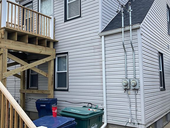 2nd image of 972 Cleveland Ave APT 1